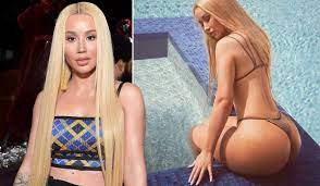 Iggy Azalea admits she feels violated after topless photos leak online -  Extra.ie