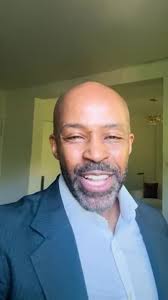 Robert Mayer (he/him)