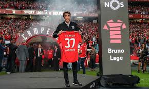 #wolves sergio conçeiçao was also in the list with 3 options but bruno lage is the favourite as of today. Das Judiarias No Bairro Ao Titulo Nacional O Mundo De Lage Maisfutebol