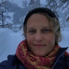 Saul Cunningham (@Calyptrogyne)