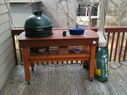 We built this grill cart/table so we have a place to put everything we need while grill. Homemade Grill Table 10 Easy Diy Designs