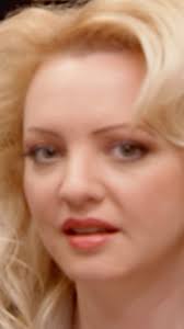 Clemi gives Reading Ron a quick tour. #Reno911