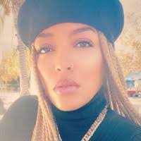 Jessica Chambliss's Instagram, Twitter & Facebook