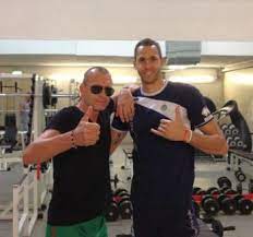 Osmany juantorena italian volleyball player. Trento Biagio Antonacci In Sala Pesi Con Osmany Juantorena Volleyball It