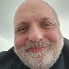 Kitten watches Oilers game