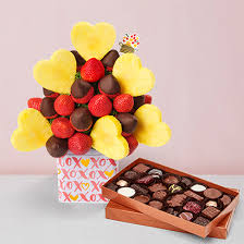 Flowers in vase, bouquets, flower arrangements, wreaths The Best Valentine S Day Sales On Flowers And Chocolates Boston Com