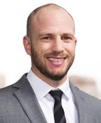 L E A D E R S O F I N F L U E N C E :