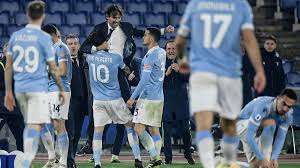 1 luis alberto (mc) lazio 4. Serie A Lazio Napoli 2 0 Le Pagelle 8 All Abbraccio Inzaghi Luis Alberto Eurosport