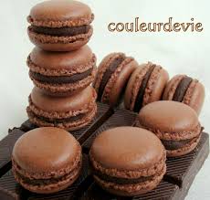 Macarons Au Chocolat Et Rappel De La Recette De Base Pour Les Coques A La Meringue Italienne En 2020 Macaron Chocolat Recette Macaron Chocolat Saveurs Macaron