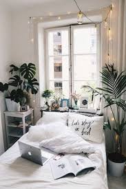 30 Hacks To Ace Your Dorm Room Small Bedroom Decor Room Decor Small Bedroom Designs