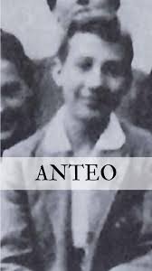 𝑹𝒐𝒄𝒄𝒐 𝑪𝒊𝒔𝒂𝒓𝒊 🪦🕯 Rocco Cisari era un cavaliere della corona  d'Italia, ordine istituito da re Vittorio Emanuele II il 20 febbraio del  1868, un ordine che equivaleva al cavalierato della Repubblica dei