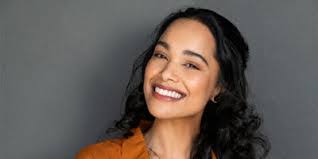 Julia Gum's Instagram, Twitter & Facebook