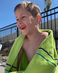 Devon Beecher's Instagram, Twitter & Facebook