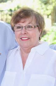 Stacy Lunsford's Instagram, Twitter & Facebook