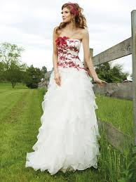 Check spelling or type a new query. Marchenhafte Brautkleider Weiss Rot Mit Ruschen Kleider Hochzeit Brautkleid Verfuherische Brautkleider