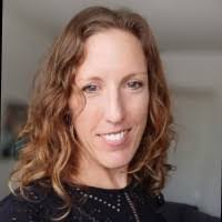 Jennifer Collis's Instagram, Twitter & Facebook