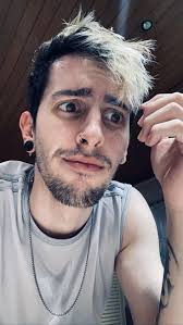 robleis con barba de puberto xdd