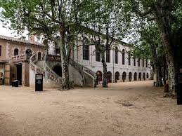Ancienne Filature Dite Maison Rouge A Saint Jean Du Gard Plus D Infos Sur Le Lien En 2020 Maisons Rouges Monuments Historiques Saint Jean