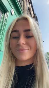 Danielle Paton (@daniellepatonn)