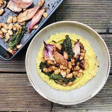 The Doctor S Kitchen On Instagram Balsamic Caramelised Onions On Polenta Is On The Menu Today A Restaurant In 2020 Caramelized Onions Healthy Recipes Roasted Onions