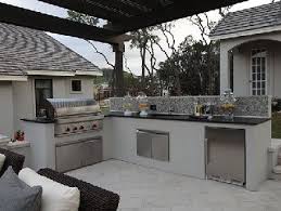 Inox Et Beton Pour La Cuisine Exterieure Cuisine Exterieure Patio Exterieur De La Cuisine Motif De Cuisine En Plein Air