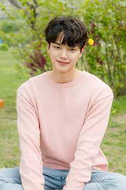 Song kang talks about how love alarm 2 will be different from season 1 + what he wants to achieve by 30. Song Kang Cute Actors Asian Actors Song Kang Ho