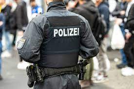 Howdoyousay.net provides translations, pronunciation and other vocabulary help for words and phrases in some of the most popular languages of the world. Ex Police Officer And Wife Arrested Over Far Right Letters In Germany The Local