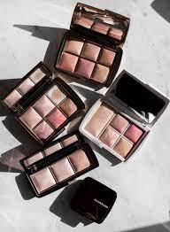 This 100% vegan palette features the hourglass . Hourglass Ambient Lighting Edit Unlocked Palette Thirteen Thoughts
