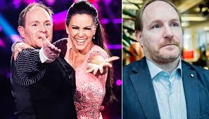 Klasskillnad mellan könen i årets let's dance journalisten sanna lundell och dansaren aaron brown blev det tredje dansparet att lämna tv4:s let's dance. Sanna Lundell Om Let S Dance Och Mikael Persbrandt