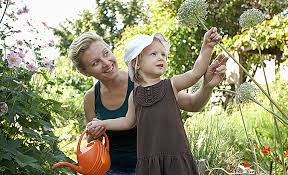 Maybe you would like to learn more about one of these? Das Kind Im Garten Aber Ohne Risiko Kindergesundheit Info De