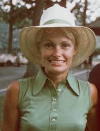 Adrienne Maclean's Instagram, Twitter & Facebook