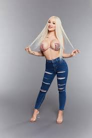 Celebrity big brother emmy russ lies to her roommate memesita from image.stern.de ist emmy russ (21) wirklich so oder spielt sie bei promi big brother nur eine rolle, um mehr emmy russ liefert niveaulose show. Emmy Russ Big Brother Wiki Fandom