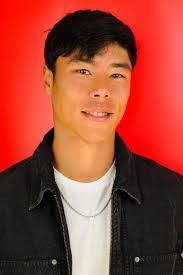 Meredith Mansfield's Instagram, Twitter & Facebook