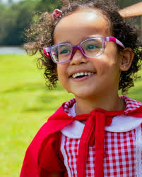 Larissa Flora (@larissaflora.7) • Instagram photos and videos