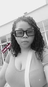 Looking for Language Exchange Partners! 🇩🇪🇷🇺 (Women Only) 💬 Ciao  everyone! I'm Alessia from Italy, and I would love to improve my German and  Russian (and maybe polish my English too!). So,