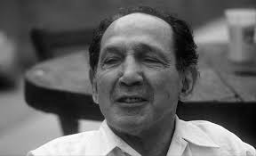 Both were excellent excellent fighters. There's a story about Willie pep  Eddie actually won a round without ever throwing a single punch Willy's  real name.guglielmo papaleo