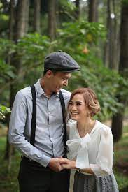 Seiring perkembangan wedding style saat ini, momen foto prewed jadi salah satu aspek yang tak bisa terlewat bagi pasangan millenials.tak terkecuali juga dengan calon mempelai perempuan yang. Vintage Prewed Prewedding Preweddingshoot Prewed Preweddingphotography Preweddingphotoshoot Preweddingphotos Preweddingideas