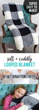 No hook or knitting needls, only your hands! Make A Gorgeous Finger Knit Blanket With Loop Yarn This Is So Easy It S Always Autumn