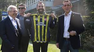 Cem küçük kim aslen nerelidir? Unluler Hangi Takimi Tutuyor Ntv