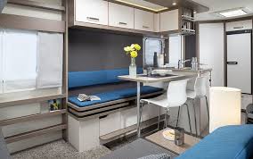 Kochen Knaus Caravans Wohnwagen Wohnmobile Reisemobile Infos Zu Modellen Qualitat Produktion Technik Innovatives News Caravan Interieur Wohnwagen