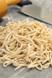 How To Make Chinese Egg Noodles El Mundo Eats Recipe Egg Noodles Chinese Egg Noodle Recipes Homemade