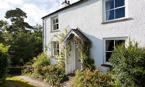 The pure cottages group is a collection of five luxury holiday rental agencies, created following ldc's investment in lakelovers in december 2017 and its support of the business' acquisitive growth strategy. Lakelovers Your Dog