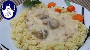 Huhnerfrikassee Einfaches Rezept Zum Selber Machen Huhnerfrikassee Huhner Frikassee Lebensmittel Essen
