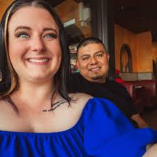 Who can take fall/winter family pictures with dogs and small children in  Little Rock?