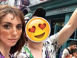 Chumel torres y natalia téllez se encuentran de viaje por europa y ambos han compartido fotografías de su aventura, aunque son pocas las imágenes en las que aparecen juntos, motivo por el que el youtuber se atrevió a trollear a su novia. Quien Es Chumel Torres Novio De Natalia Tellez Actitudfem