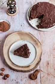 entremets vegan decadent chocolat noisette pralinees et caramel rose citron teacake nappage chocolat alimentation