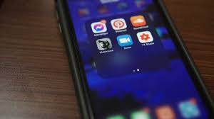 Club house has become the most popular app in recent weeks, however hackers have taken advantage of the interest of users to create a fake platform for android. Be Patient Please Many Fake Clubhouse Apps On Android