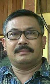 Halaman ini berisi foto bapak bapak. Bapak Kumis Home Facebook