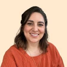 Mara Cooper's Instagram, Twitter & Facebook