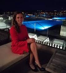 Elise mertens partners with beabond to launch a mountain gorilla tag in support of virunga national park and their efforts around the critically endangered gorilla population. Elise Mertens Pa Twitter Every Girl Needs A Red Dress And I Am Feeling Good In Mine Thank You Ladress Red Dress Style Ladress Fashion Https T Co Vsptogg8mu